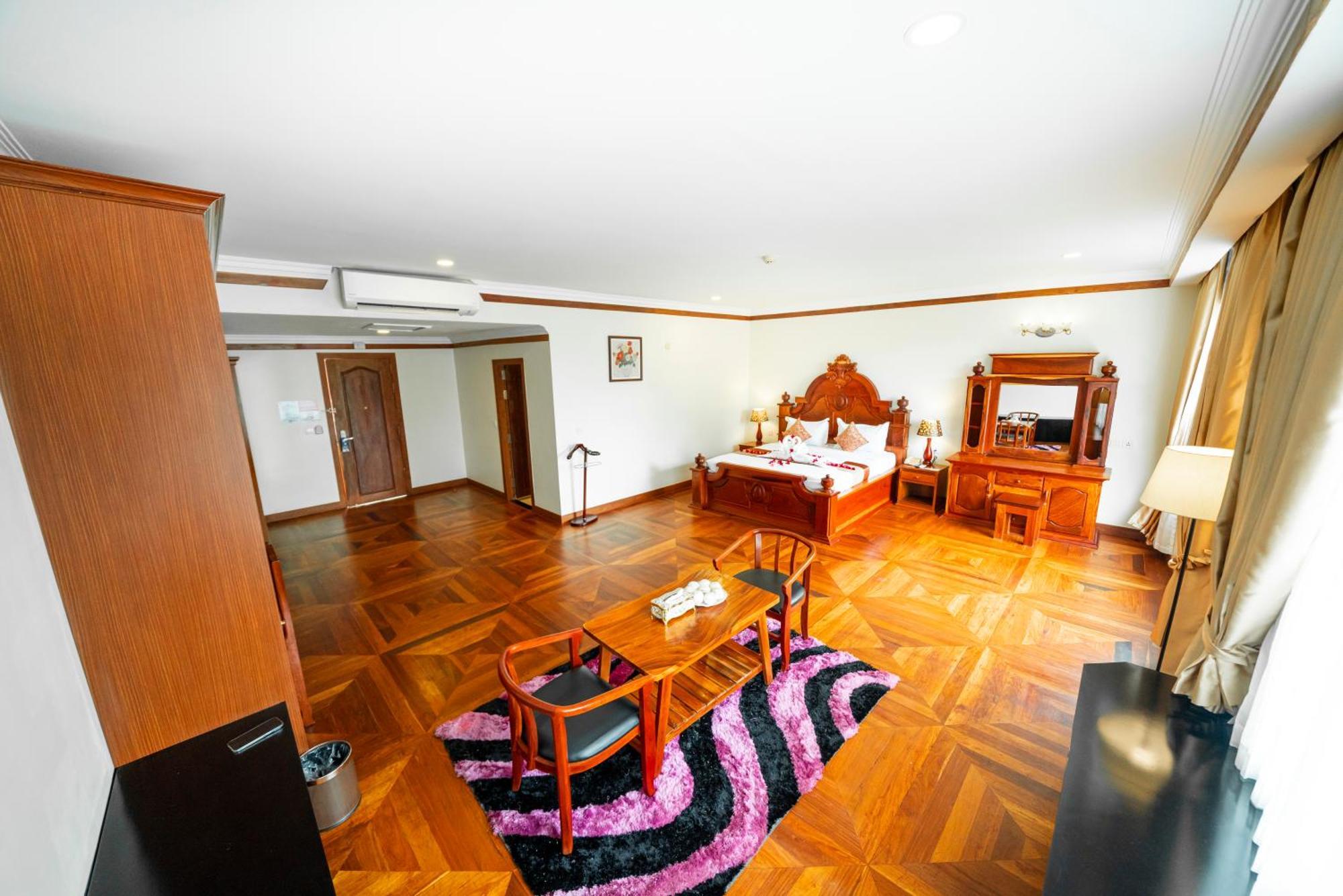 Pursat Riverside Hotel & Spa Exteriér fotografie